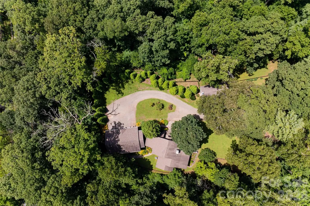 711 Shawnee Trail Asheville NC 28805