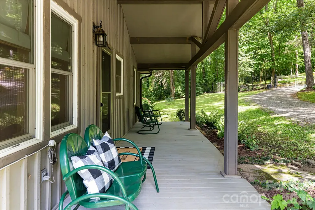 711 Shawnee Trail Asheville NC 28805