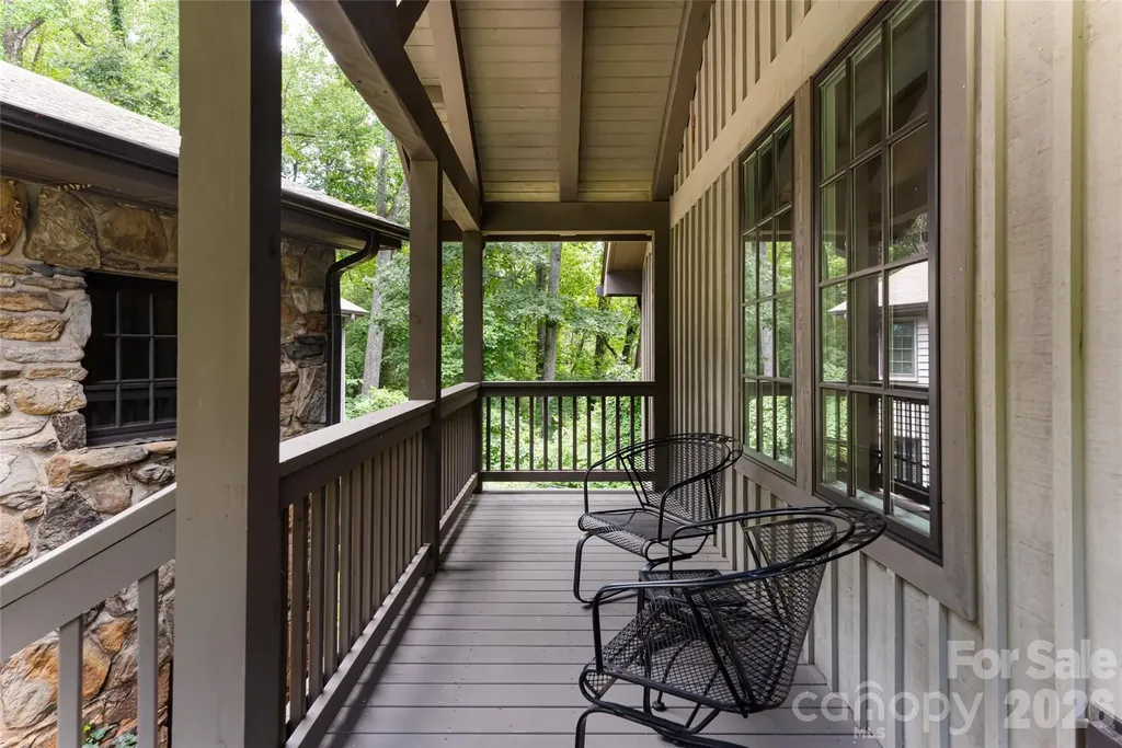 711 Shawnee Trail Asheville NC 28805