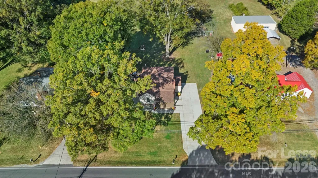 1316 Mecklenburg Highway Mooresville NC 28115