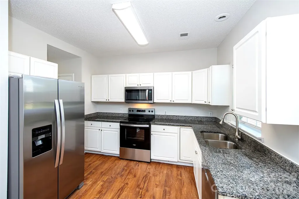 7405 Wapiti Court Charlotte NC 28273