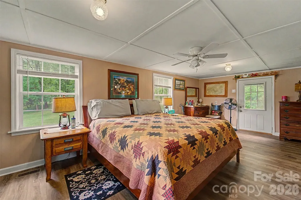 1350 N Skeenah Road Franklin NC 28734