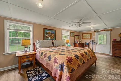 1350 N Skeenah Road Franklin NC 28734