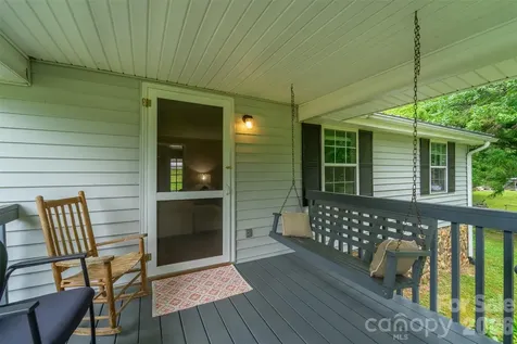 1350 N Skeenah Road Franklin NC 28734