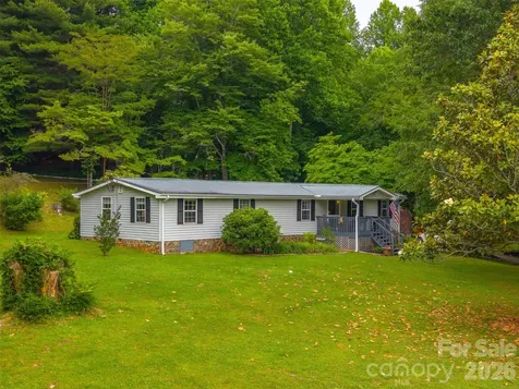 1350 N Skeenah Road Franklin NC 28734