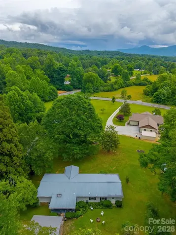 1350 N Skeenah Road Franklin NC 28734