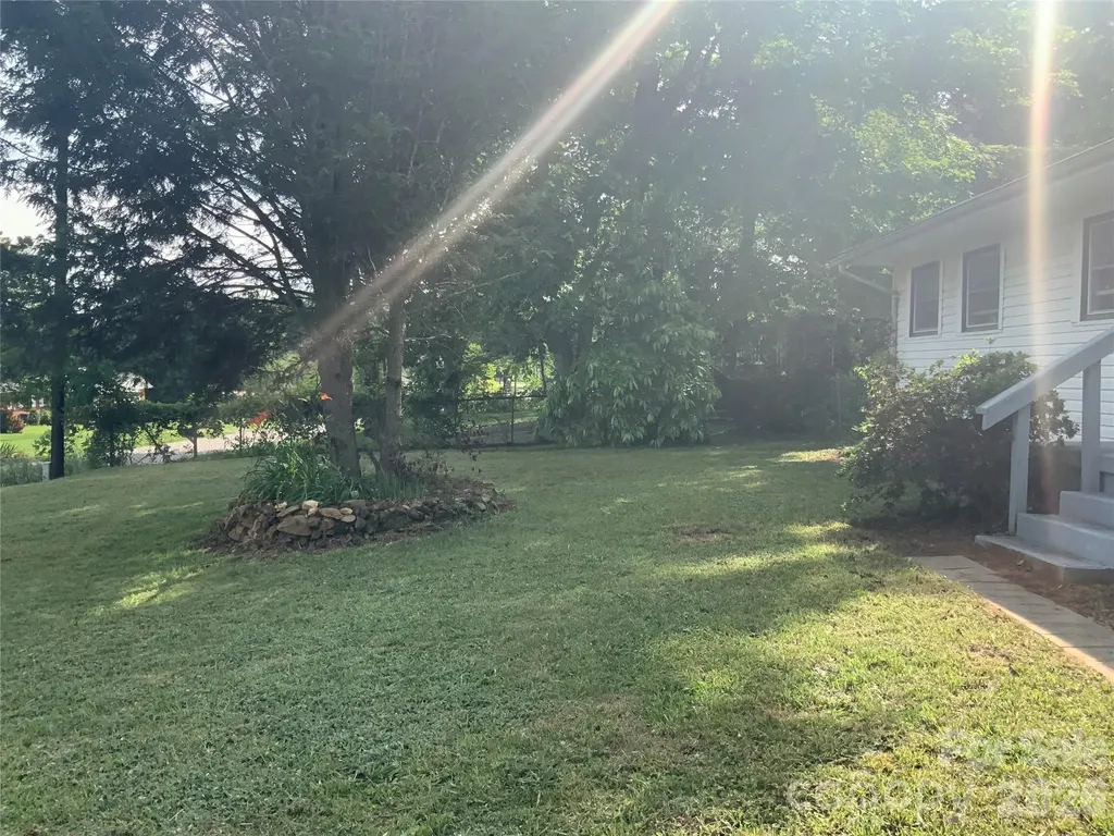 37 Hartshorn Drive Candler NC 28715