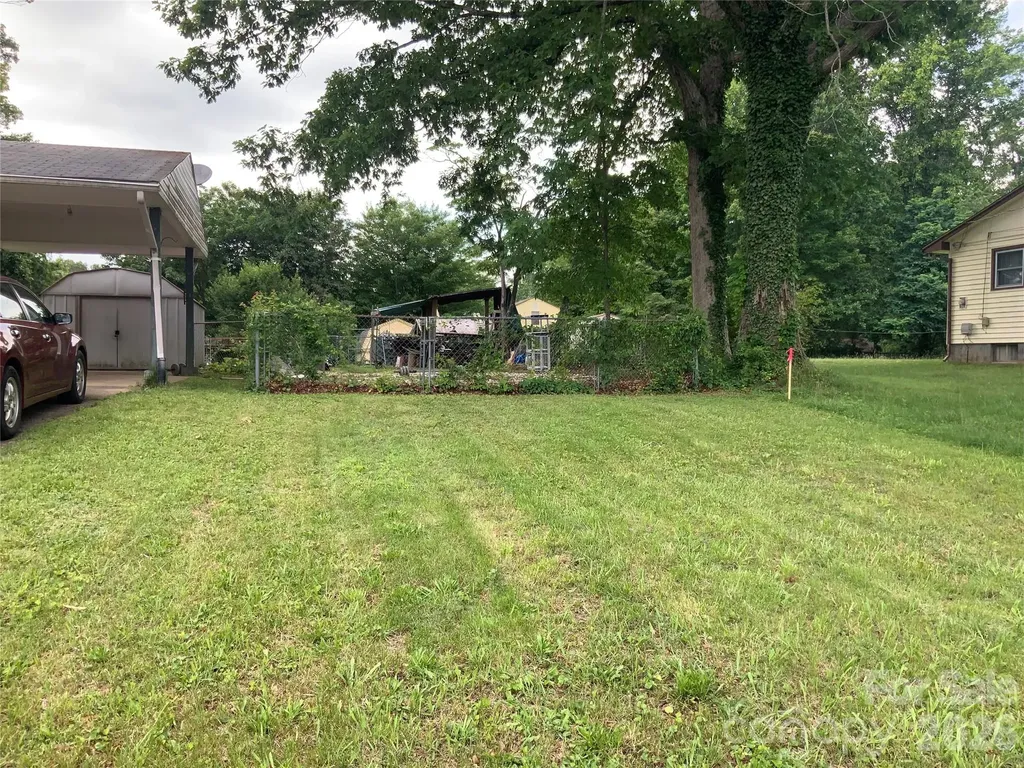 37 Hartshorn Drive Candler NC 28715