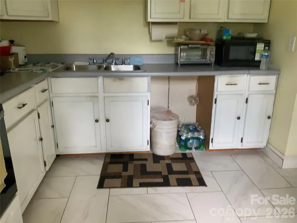 37 Hartshorn Drive Candler NC 28715