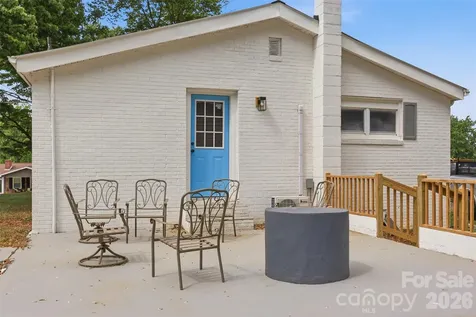 391 & 395 Poplar Springs Road Elkin NC 28621