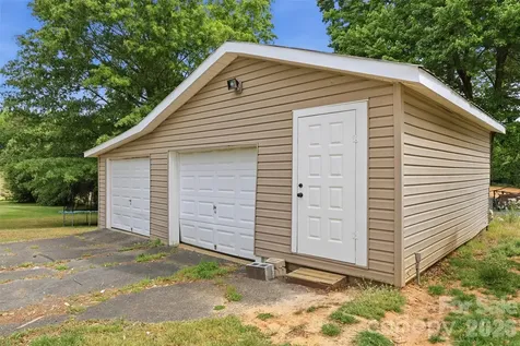 391 & 395 Poplar Springs Road Elkin NC 28621