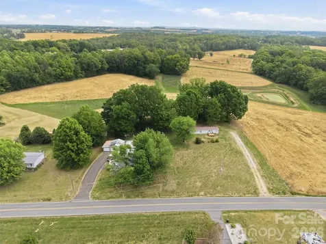391 & 395 Poplar Springs Road Elkin NC 28621