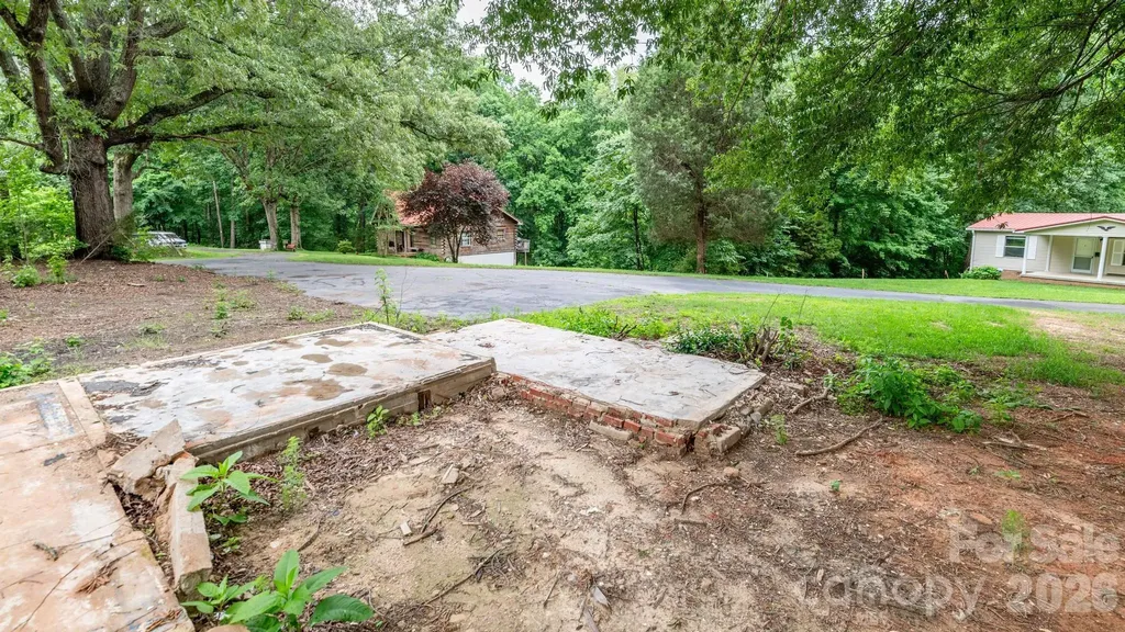 4453 Hickory Highway Statesville NC 28677