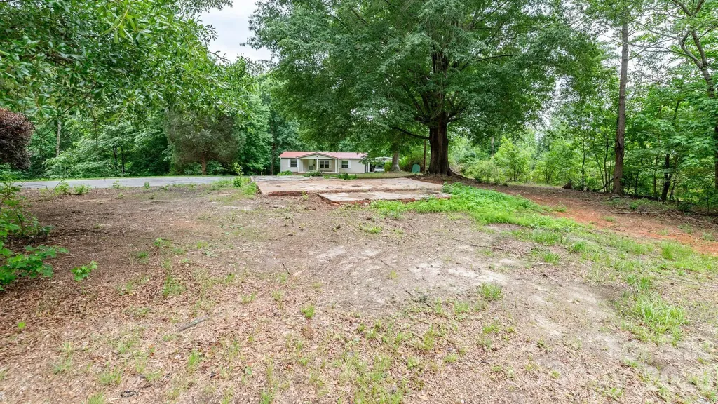 4453 Hickory Highway Statesville NC 28677