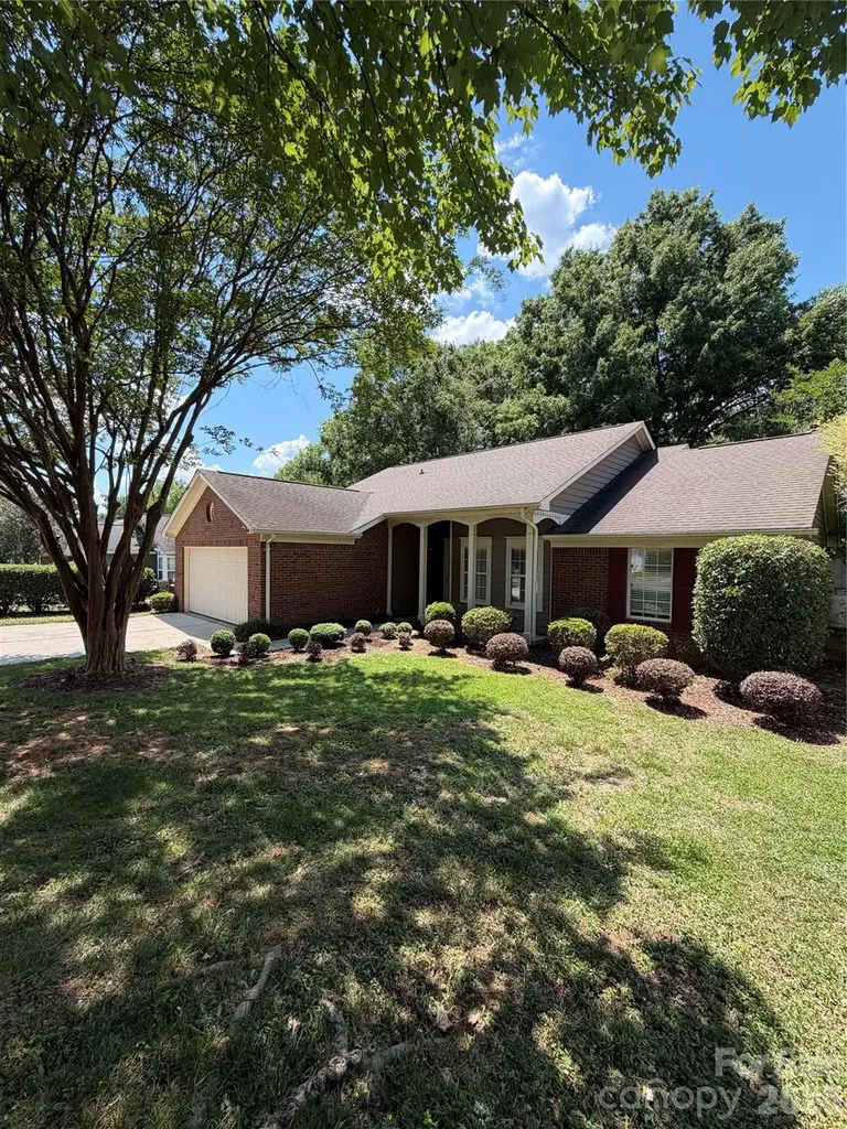 12207 Landing Green Drive Charlotte NC 28277