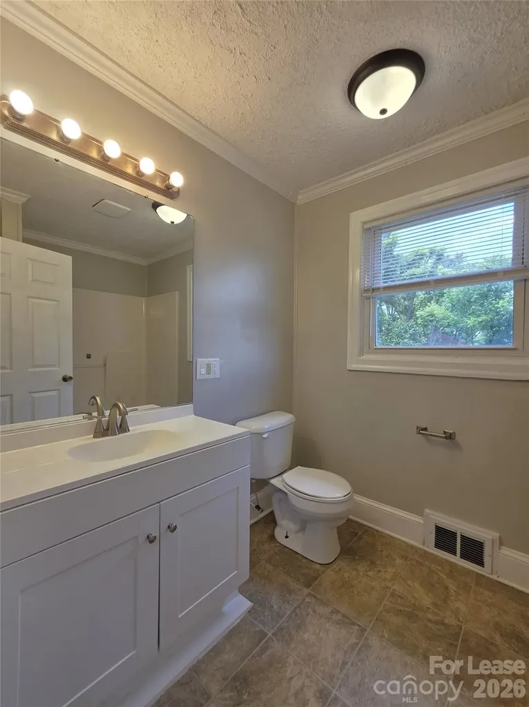 1310 Oakwood Avenue Kannapolis NC 28081