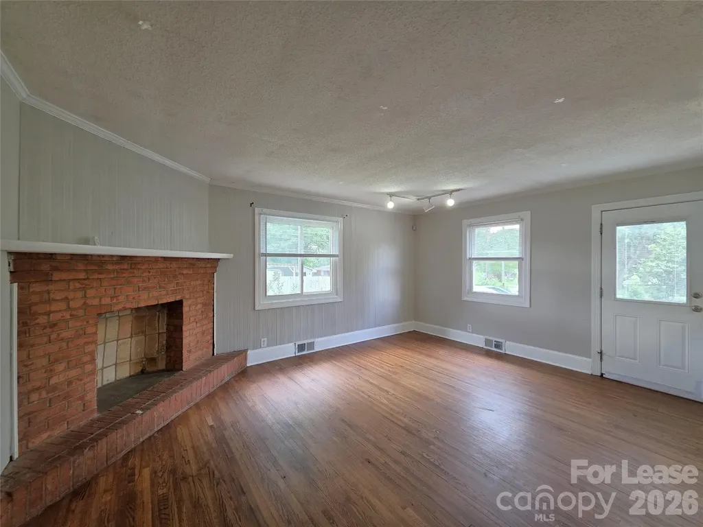 1310 Oakwood Avenue Kannapolis NC 28081