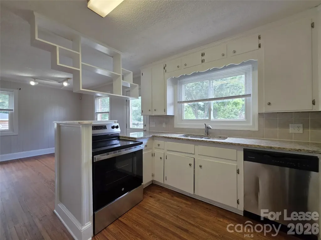 1310 Oakwood Avenue Kannapolis NC 28081