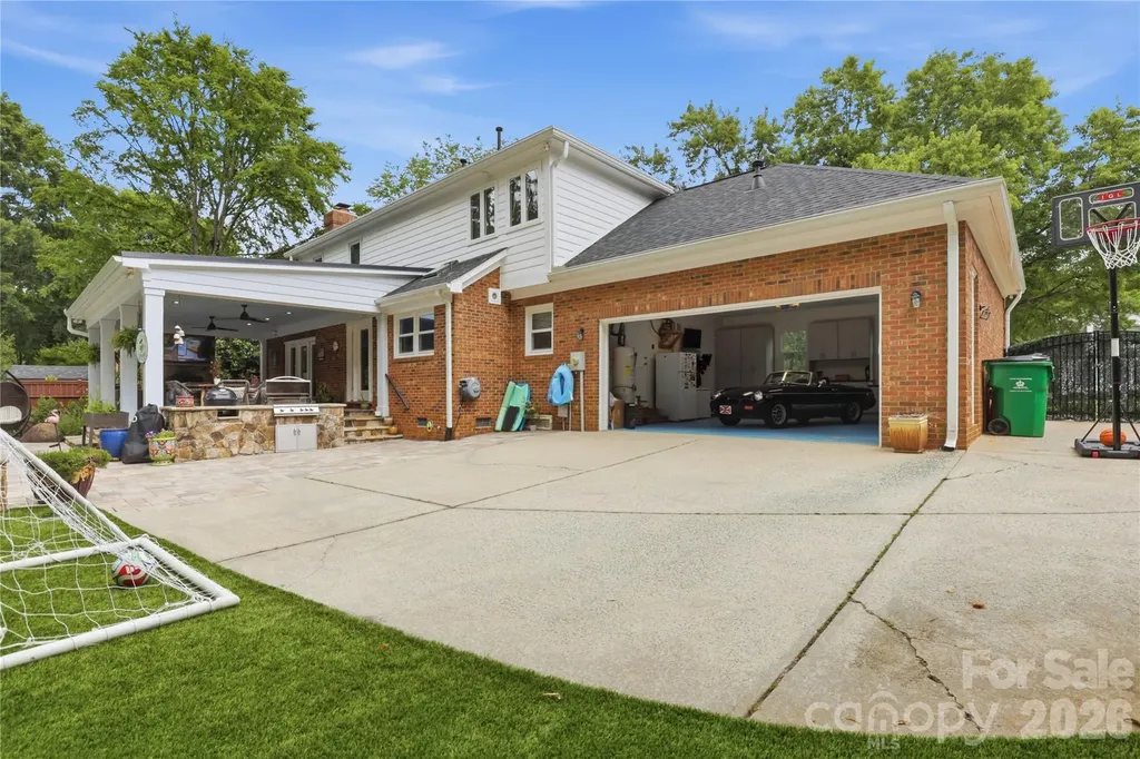 10040 Berkeley Forest Lane Charlotte NC 28277