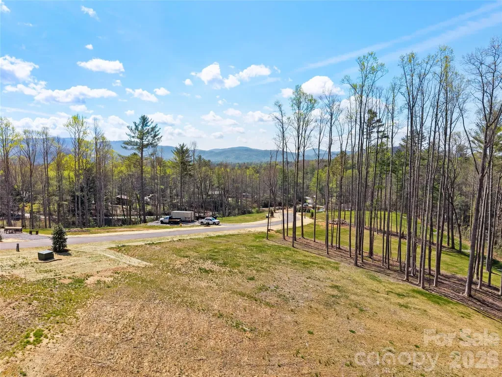 432 Irvine Drive Fairview NC 28730