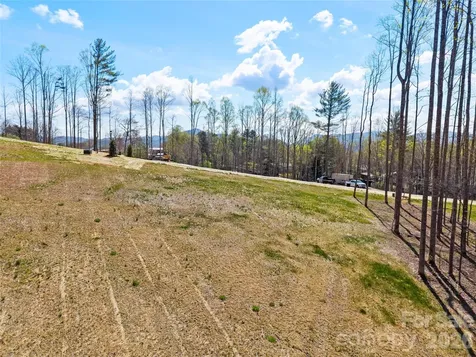 432 Irvine Drive Fairview NC 28730