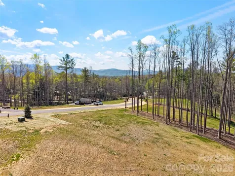 432 Irvine Drive Fairview NC 28730