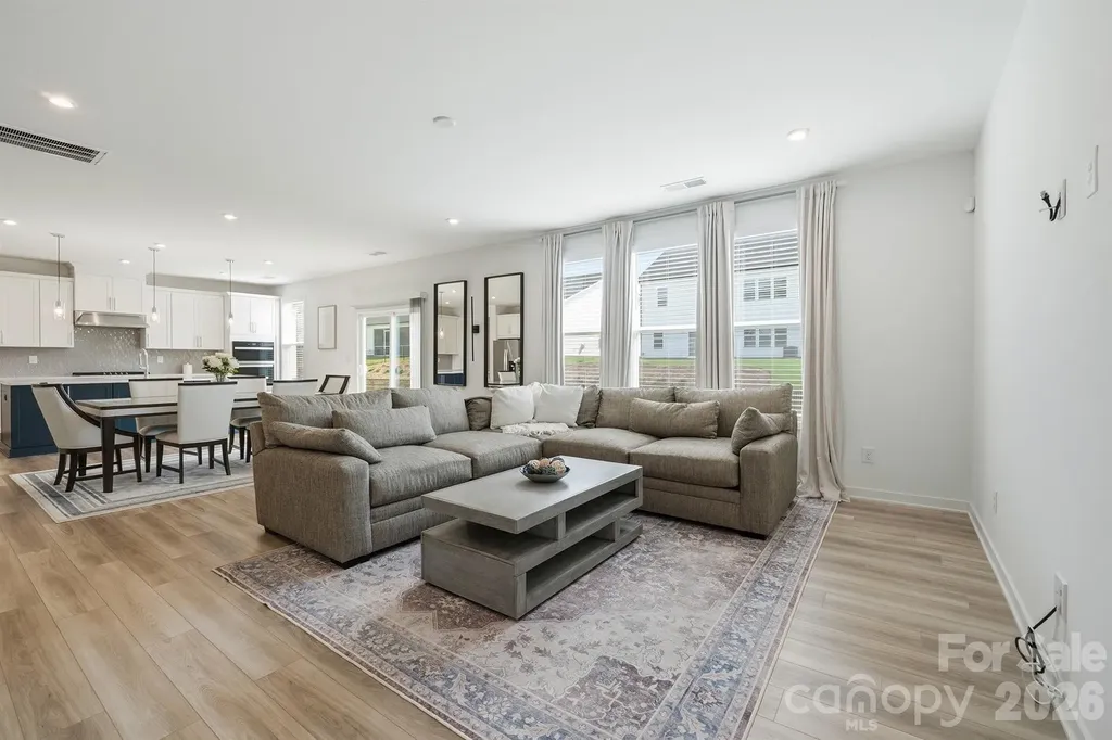 6018 Valehaven Place Charlotte NC 28269