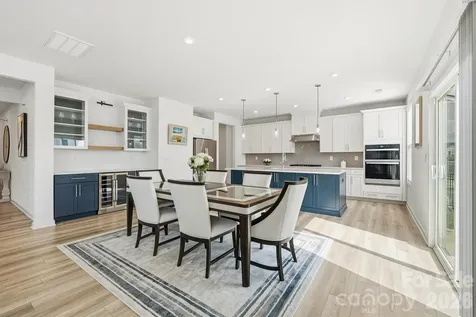 6018 Valehaven Place Charlotte NC 28269