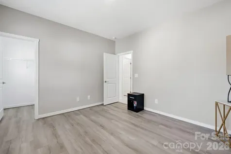 6018 Valehaven Place Charlotte NC 28269