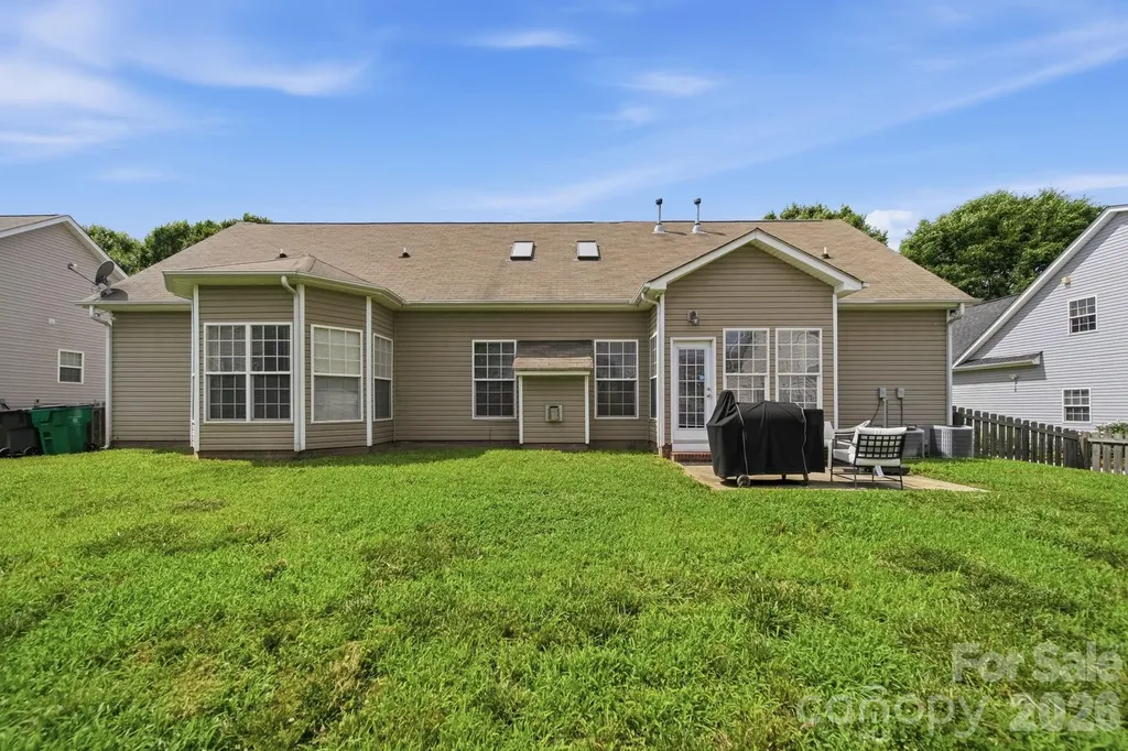 10111 Trailmoor Road Charlotte NC 28278