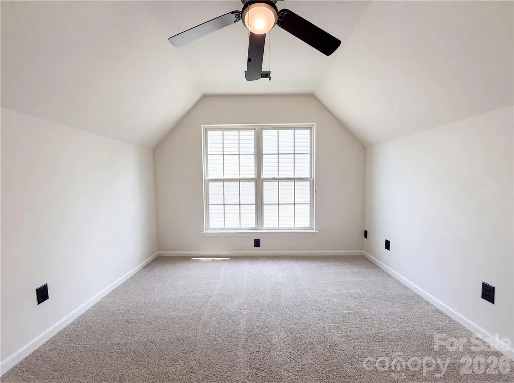 6121 Linda Vista Lane Charlotte NC 28216