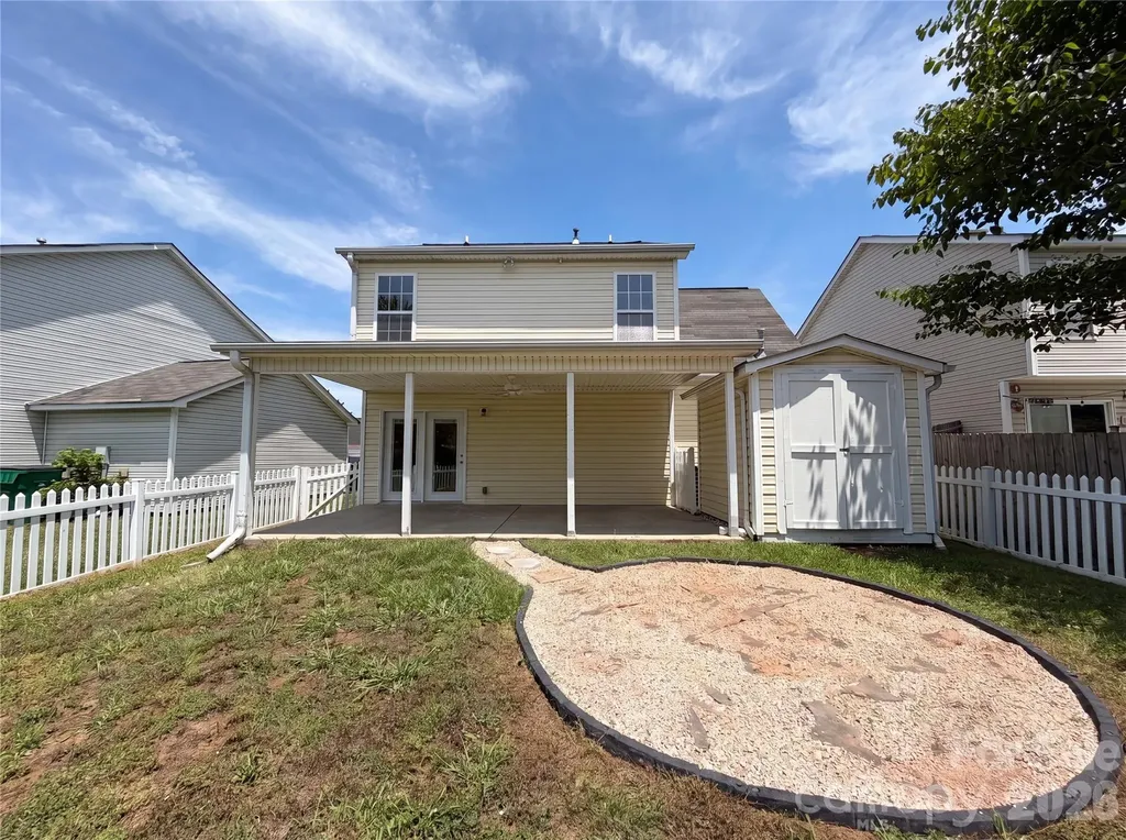 6121 Linda Vista Lane Charlotte NC 28216