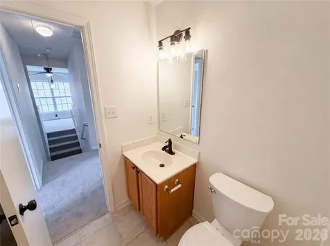 6121 Linda Vista Lane Charlotte NC 28216