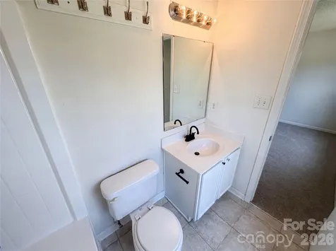 6121 Linda Vista Lane Charlotte NC 28216