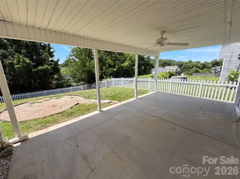 6121 Linda Vista Lane Charlotte NC 28216