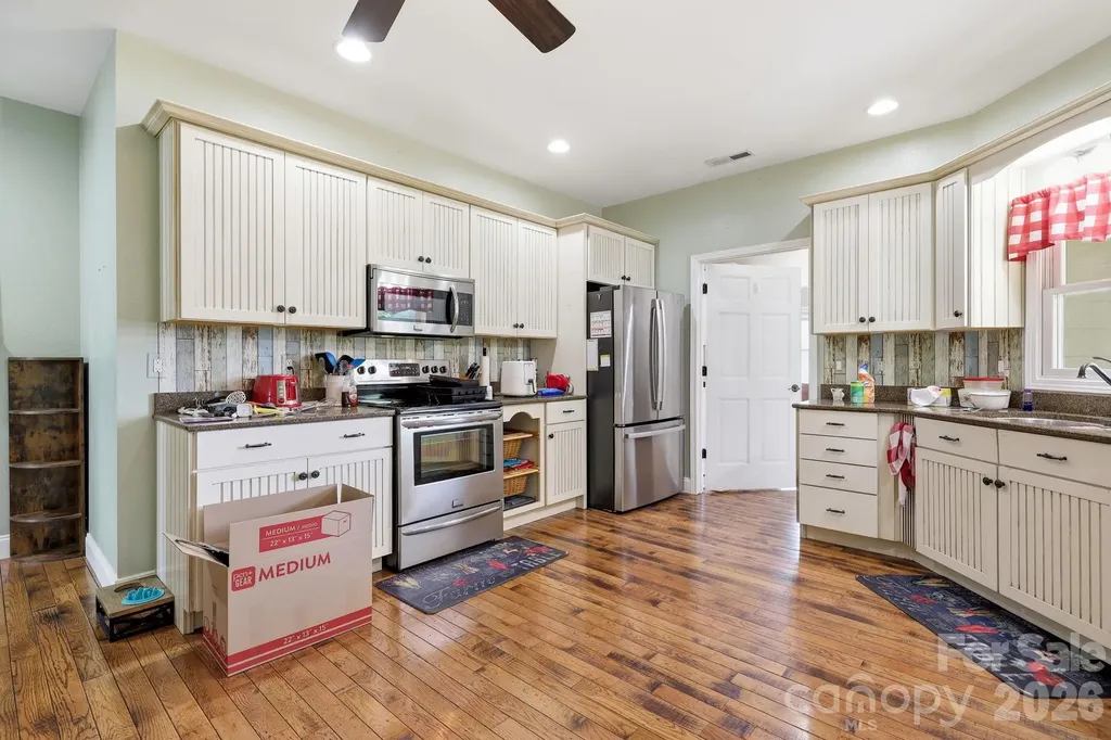 409 Tall Timbers Lane Waynesville NC 28785