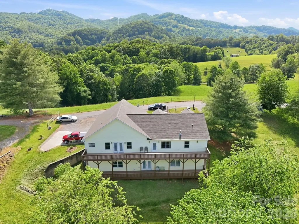 409 Tall Timbers Lane Waynesville NC 28785