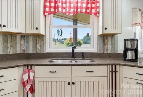 409 Tall Timbers Lane Waynesville NC 28785