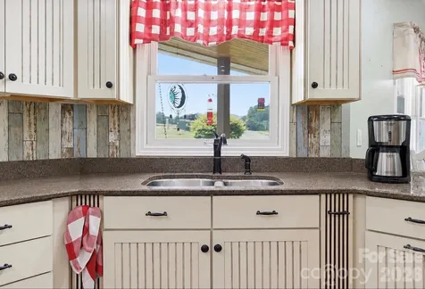 409 Tall Timbers Lane Waynesville NC 28785