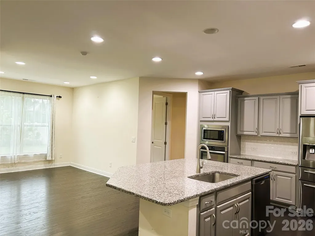 9015 Manor Oak Court Charlotte NC 28277