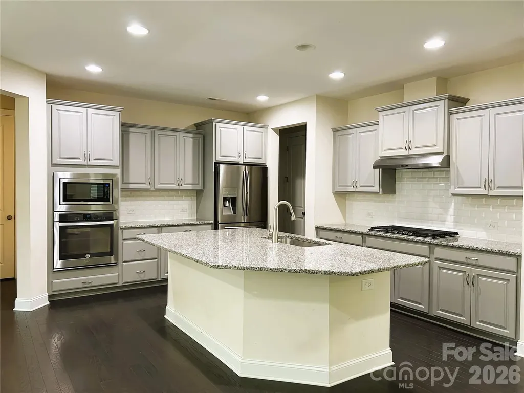 9015 Manor Oak Court Charlotte NC 28277