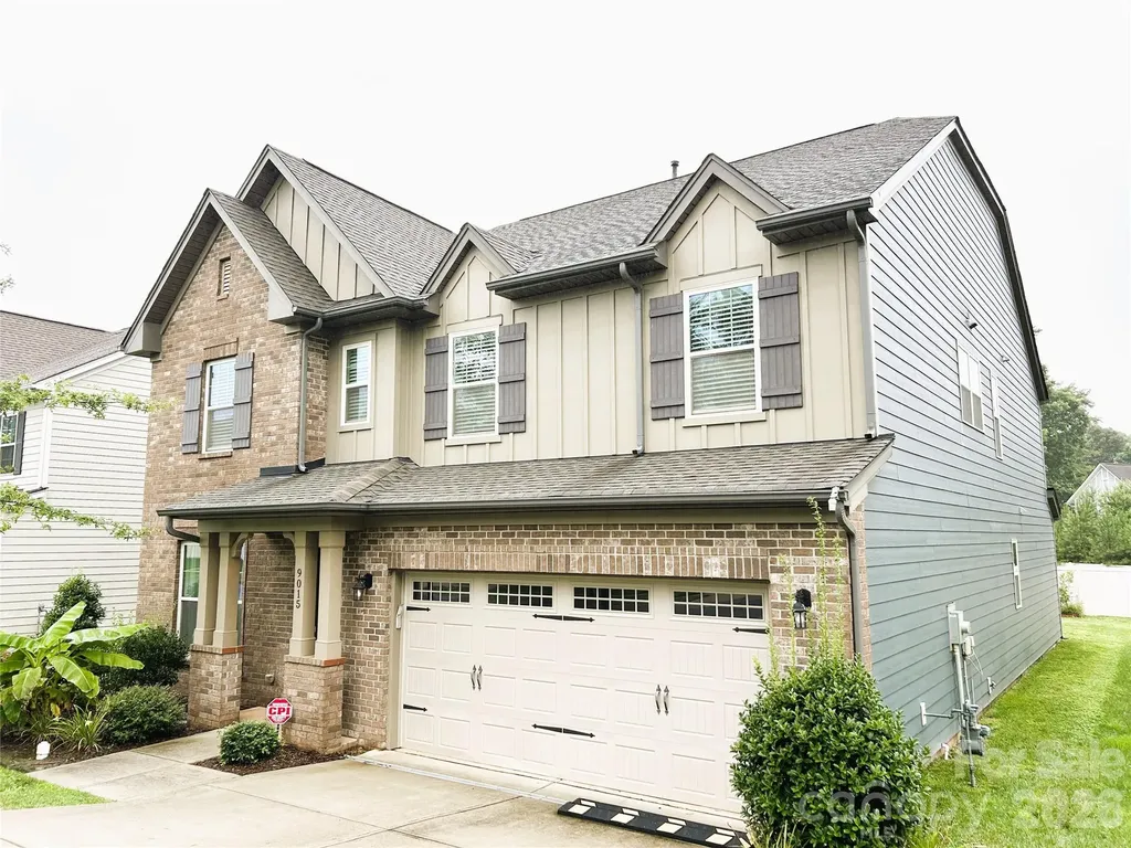 9015 Manor Oak Court Charlotte NC 28277