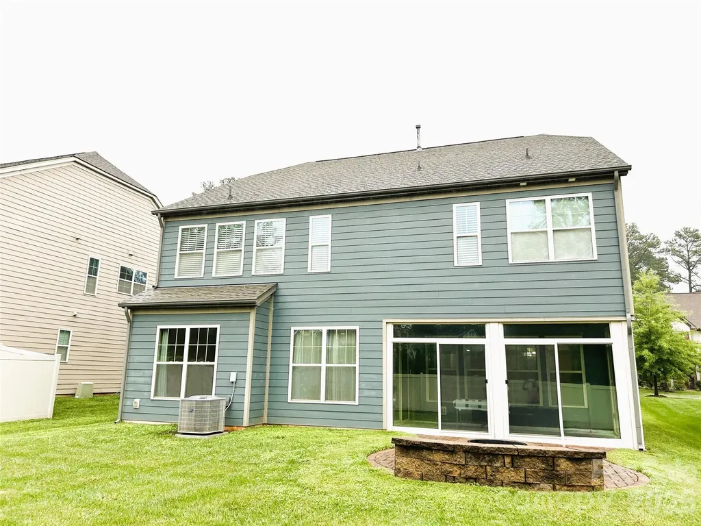 9015 Manor Oak Court Charlotte NC 28277