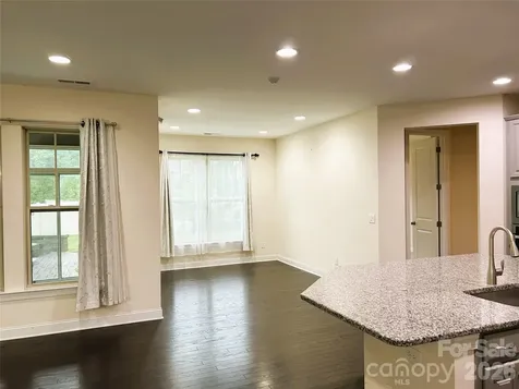9015 Manor Oak Court Charlotte NC 28277