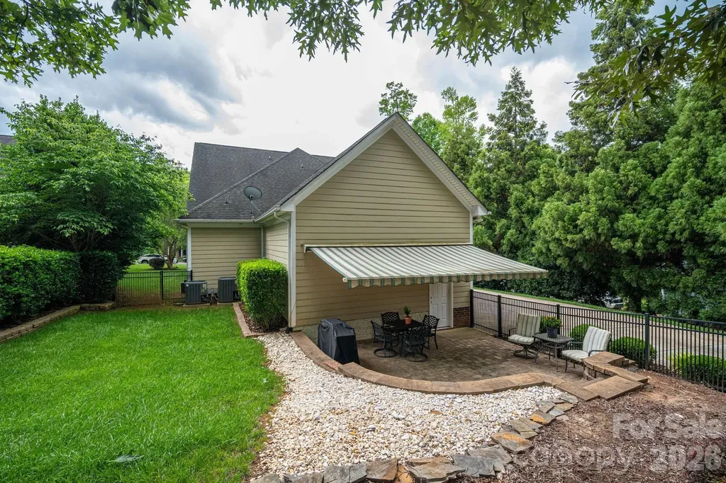 1060 Garibaldi Ridge Court Belmont NC 28012