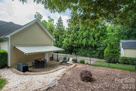 1060 Garibaldi Ridge Court Belmont NC 28012