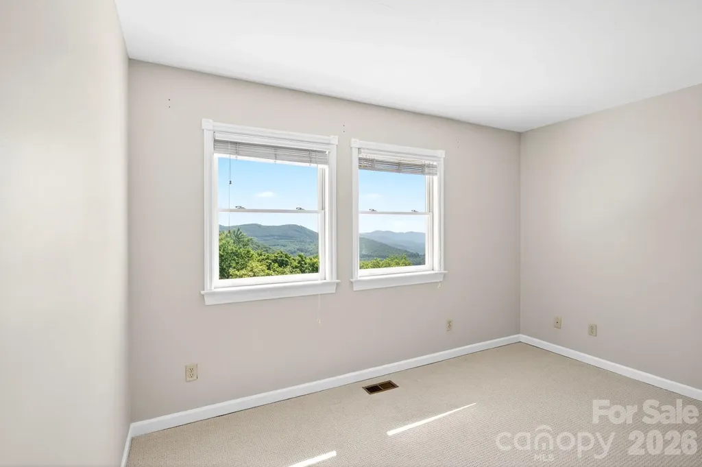 58 Randall Drive Fairview NC 28730