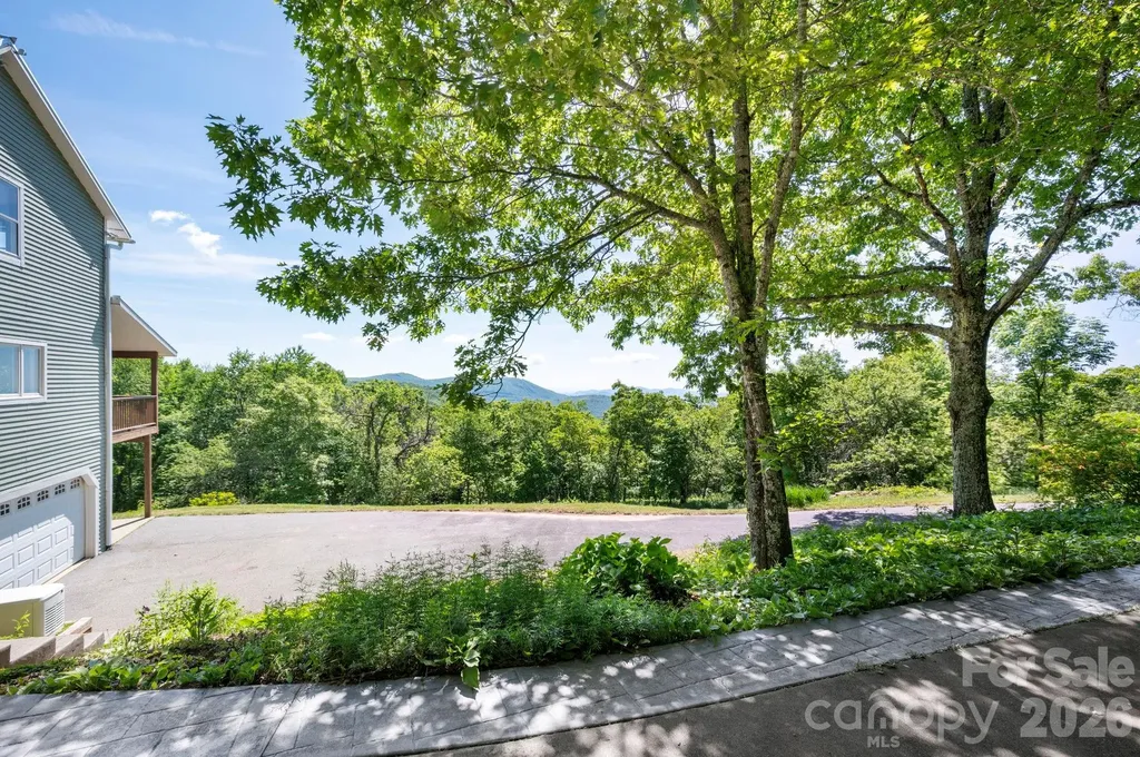 58 Randall Drive Fairview NC 28730