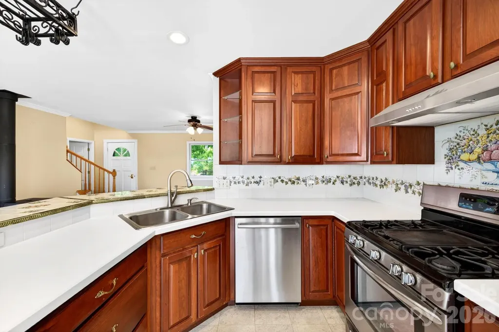 58 Randall Drive Fairview NC 28730
