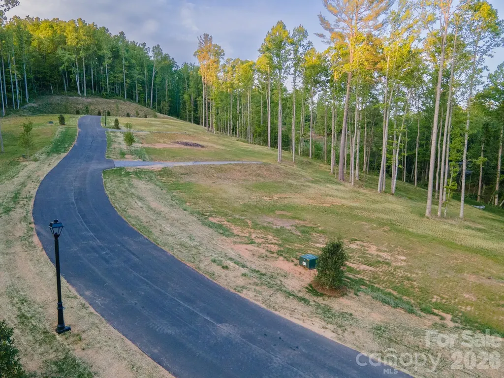 425 Irvine Drive Fairview NC 28730